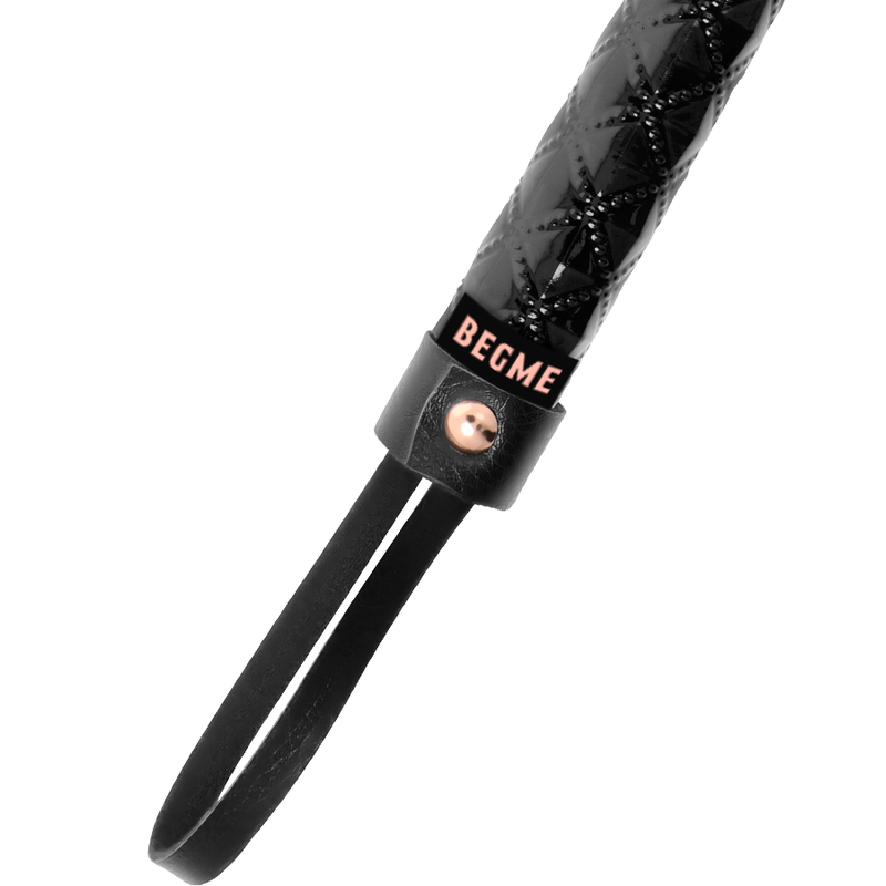 BEGME - BLACK EDITION FLOGGER EN CUIR VEGAN